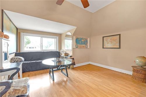 100 Balsam Avenue S, Hamilton, ON - Indoor