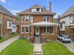 100 BALSAM Avenue S  Hamilton, ON L8M 3B3