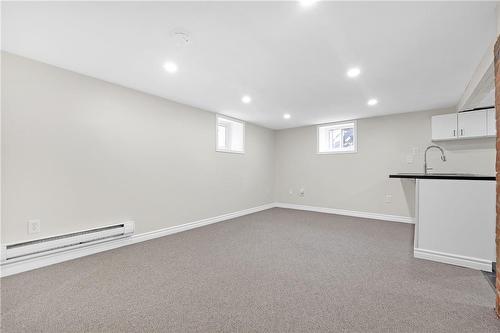 100 Balsam Avenue S, Hamilton, ON - Indoor Photo Showing Other Room