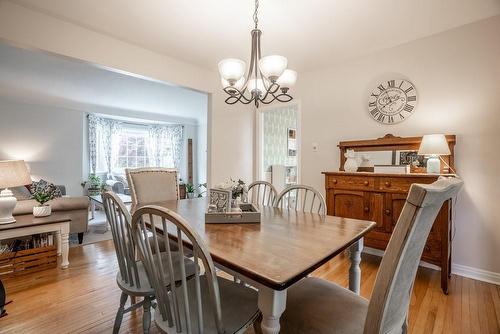 68 Cloverhill Road, Hamilton, ON - Indoor Photo Showing Dining Room