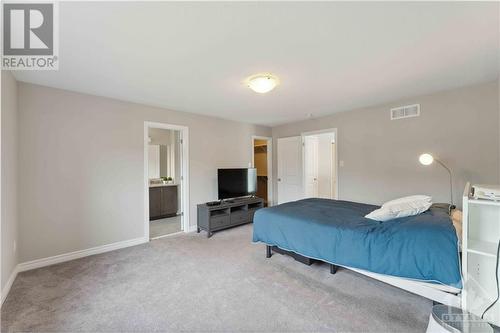 123 Sweetwater Lane, Kanata, ON - Indoor Photo Showing Bedroom