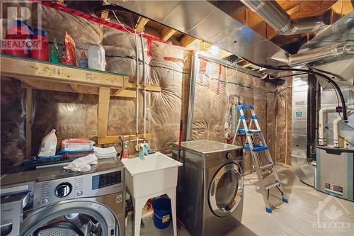 123 Sweetwater Lane, Kanata, ON - Indoor Photo Showing Laundry Room