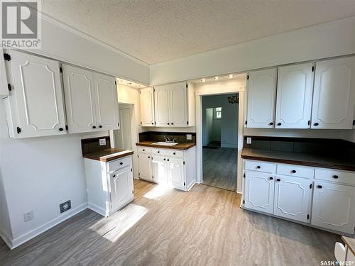 50 Assiniboia Avenue, Yorkton, SK - Indoor Photo Showing Kitchen