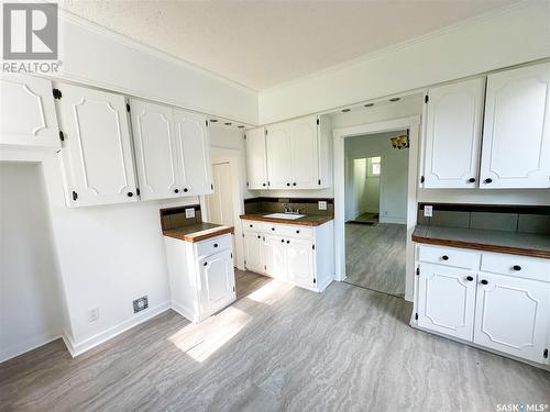 50 Assiniboia Avenue, Yorkton, SK - Indoor Photo Showing Kitchen