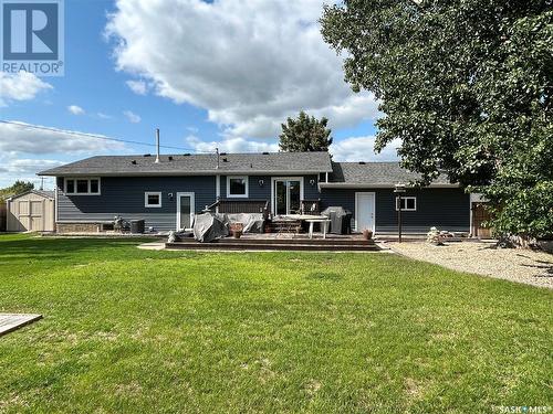 331 32Nd Street, Battleford, SK - Outdoor With Deck Patio Veranda