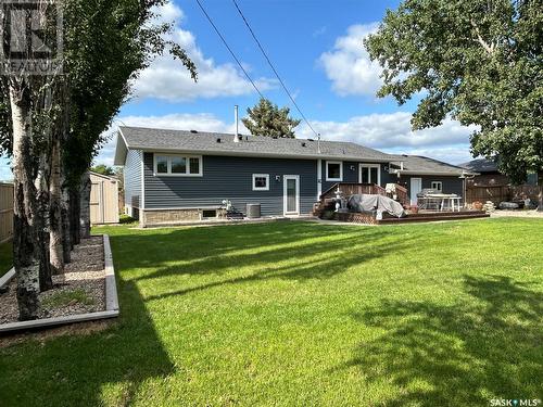 331 32Nd Street, Battleford, SK - Outdoor With Deck Patio Veranda