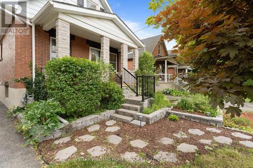 16 Walter Street, Guelph (Two Rivers), ON - Outdoor