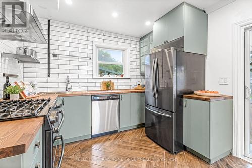 16 Walter Street, Guelph (Two Rivers), ON - Indoor Photo Showing Kitchen