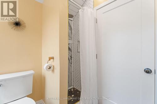 16 Walter Street, Guelph (Two Rivers), ON - Indoor Photo Showing Bathroom