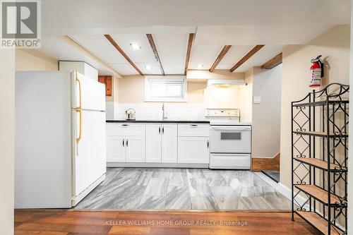 16 Walter Street, Guelph (Two Rivers), ON - Indoor Photo Showing Kitchen