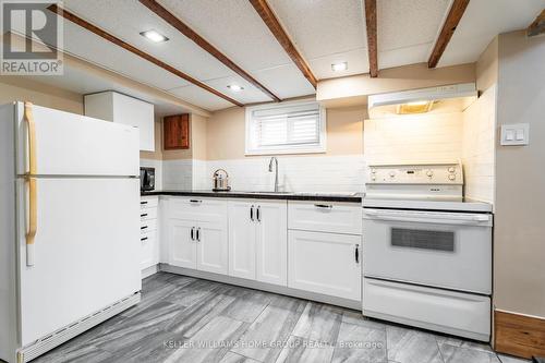 16 Walter Street, Guelph (Two Rivers), ON - Indoor Photo Showing Kitchen