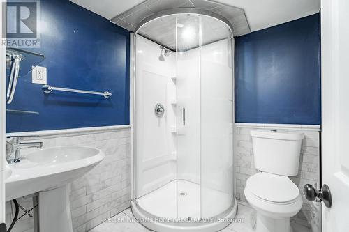 16 Walter Street, Guelph (Two Rivers), ON - Indoor Photo Showing Bathroom