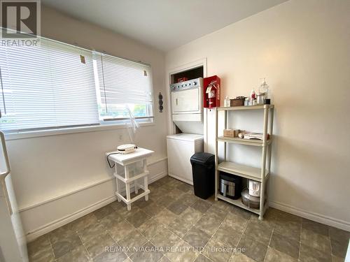 11 Duke Street, St. Catharines, ON - Indoor Photo Showing Bedroom