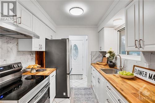 751 Boyle Drive, Woodstock, ON - Indoor Photo Showing Kitchen