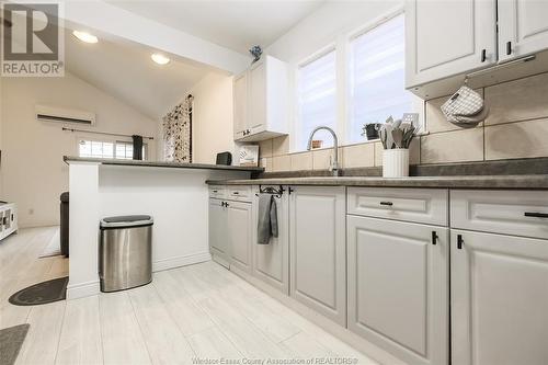 1728 Ford Boulevard, Windsor, ON - Indoor Photo Showing Kitchen
