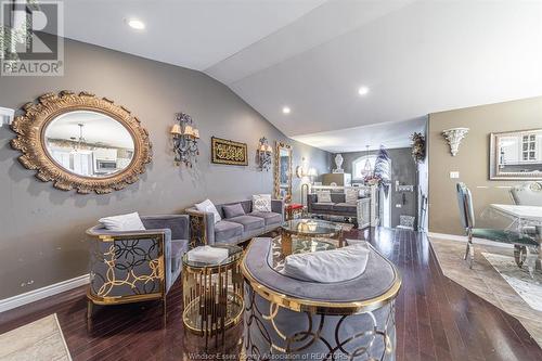 11484 Timber Bay, Windsor, ON - Indoor Photo Showing Dining Room