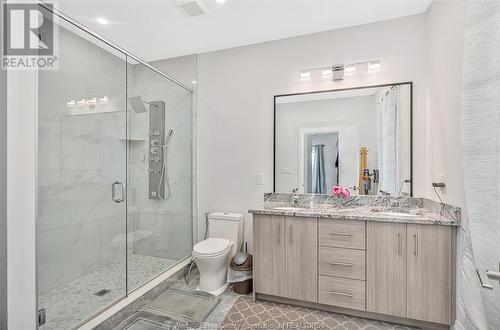 2585 Kenora Street, Windsor, ON - Indoor Photo Showing Bathroom