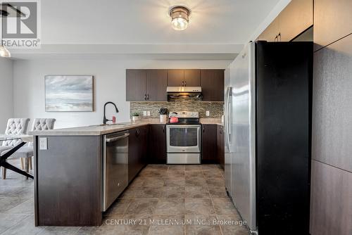 30 Preston Drive, Orangeville, ON - Indoor Photo Showing Kitchen With Stainless Steel Kitchen