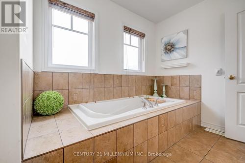 30 Preston Drive, Orangeville, ON - Indoor Photo Showing Bathroom