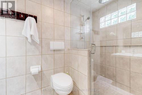 672 Maclaren Drive, Burlington, ON - Indoor Photo Showing Bathroom