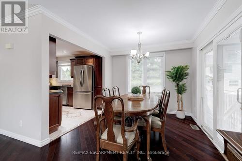 672 Maclaren Drive, Burlington, ON - Indoor Photo Showing Dining Room