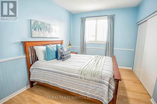 28 Misty Brook Crescent, Brampton, ON - Indoor Photo Showing Bedroom