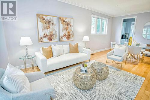 28 Misty Brook Crescent, Brampton, ON - Indoor Photo Showing Living Room