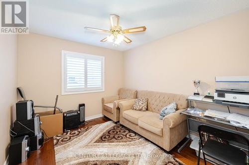 5 Huntspoint Drive, Brampton, ON - Indoor Photo Showing Living Room