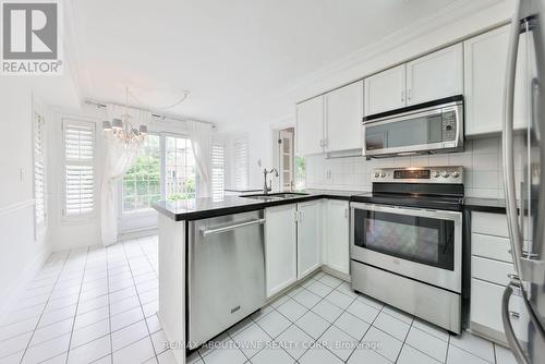 2044 Grand Boulevard, Oakville, ON - Indoor Photo Showing Kitchen With Stainless Steel Kitchen