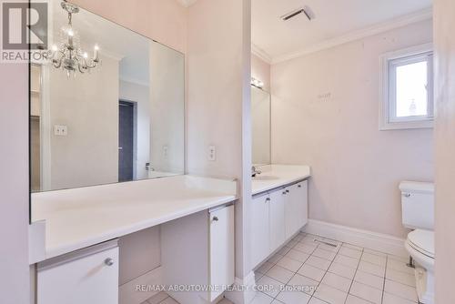 2044 Grand Boulevard, Oakville, ON - Indoor Photo Showing Bathroom