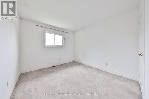 2044 Grand Boulevard, Oakville, ON - Indoor Photo Showing Other Room