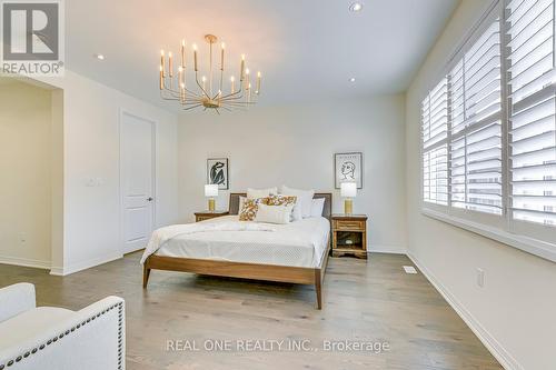 117 Wheat Boom Drive, Oakville, ON - Indoor Photo Showing Bedroom