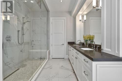 390 Sandhurst Drive, Oakville, ON - Indoor Photo Showing Bathroom