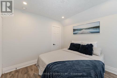 84 Clinton Street, Hamilton, ON - Indoor Photo Showing Bedroom
