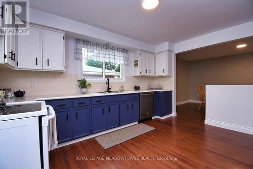 11 Buckingham Street, Brantford, ON - Indoor Photo Showing Kitchen