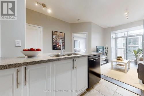 802 - 85 Robinson Street, Hamilton, ON - Indoor Photo Showing Kitchen With Double Sink