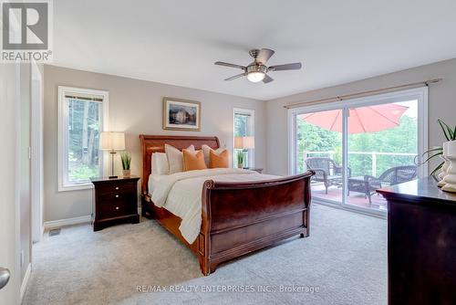 3142 Hwy 118 Road W, Muskoka Lakes, ON - Indoor Photo Showing Bedroom