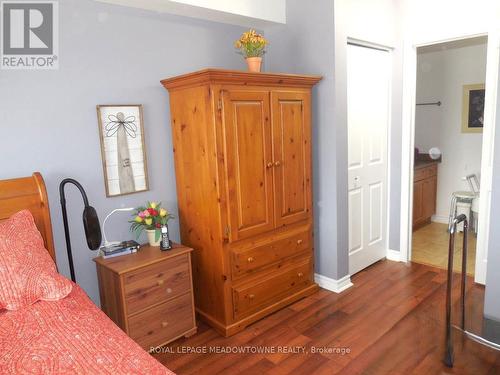 320 - 8 Harris Street, Cambridge, ON - Indoor Photo Showing Bedroom