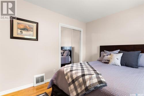 1117 Horace Street, Regina, SK - Indoor Photo Showing Bedroom