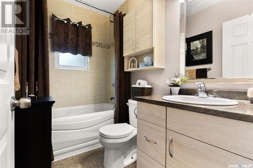 1117 Horace Street, Regina, SK - Indoor Photo Showing Bathroom