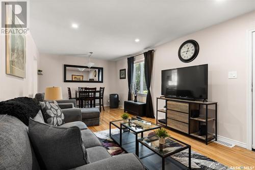 1117 Horace Street, Regina, SK - Indoor Photo Showing Living Room