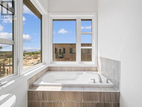 3 Quilico Road, Vaughan (Elder Mills), ON - Indoor Photo Showing Bathroom