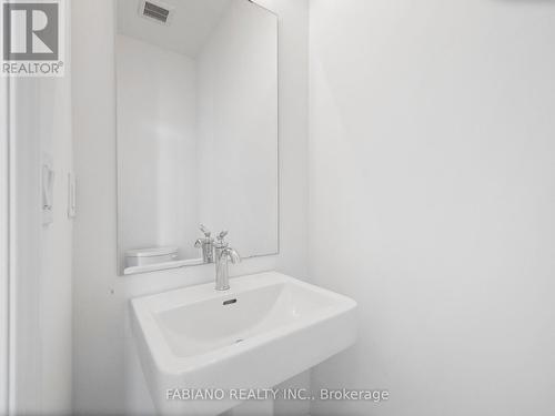 3 Quilico Road, Vaughan (Elder Mills), ON - Indoor Photo Showing Bathroom