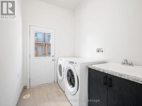 3 Quilico Road, Vaughan (Elder Mills), ON - Indoor Photo Showing Laundry Room