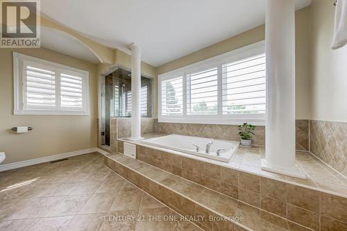 82 Ravine Edge Drive, Richmond Hill, ON - Indoor Photo Showing Bathroom