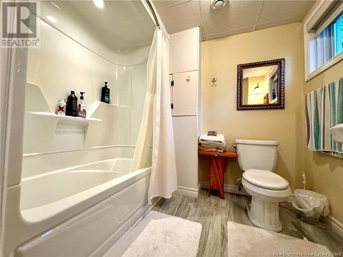 1720 King George Highway, Miramichi, NB - Indoor Photo Showing Bathroom