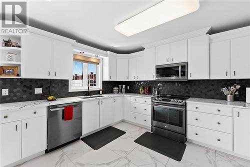 2089 Valleystream Drive, Sudbury, ON - Indoor Photo Showing Kitchen