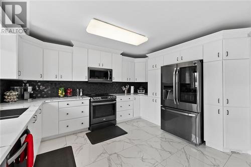 2089 Valleystream Drive, Sudbury, ON - Indoor Photo Showing Kitchen With Double Sink
