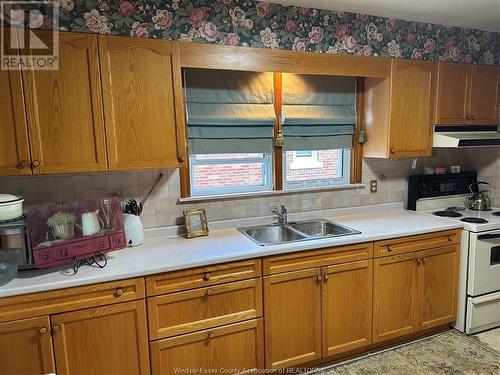 1843 Alexis Road, Windsor, ON - Indoor Photo Showing Kitchen With Double Sink