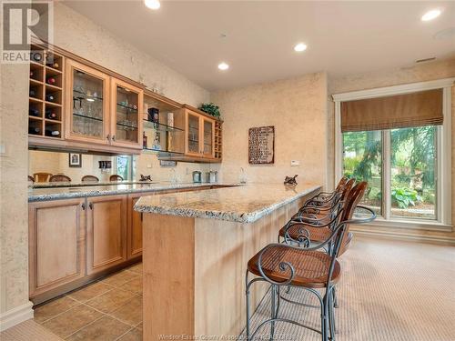 318 Crystal Bay Drive, Amherstburg, ON - Indoor Photo Showing Kitchen